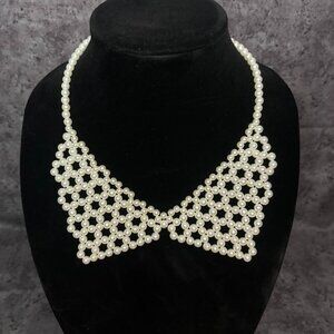 Pearl Collar Necklace
